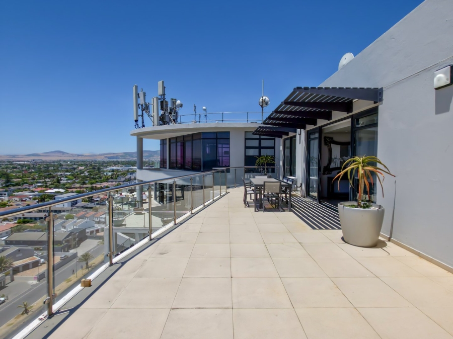 3 Bedroom Property for Sale in Waves Edge Western Cape